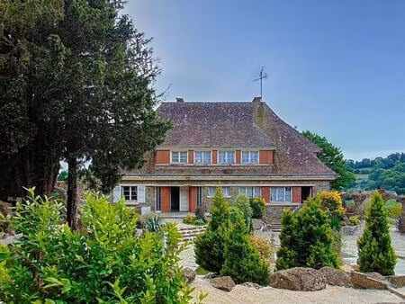 propriété avec habitation de 320 m²  4 dépendances  terrain 1 3 ha  lonlay l'abbaye