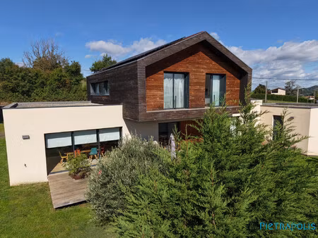 maison d'architecte- 5 chambres  3 salles d'eau  prestations h