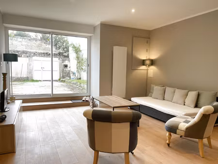 bagneux  maison tuffeau rénovée  3 ch  vaste pièce de vie et