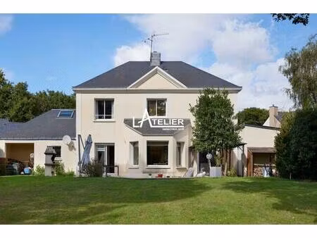 la familiale contemporaine  triple garage  grand jardin