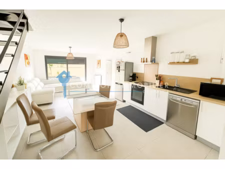 maison 4pièce(s) 3chambre(s) 76 75 m² uchaud (30620)