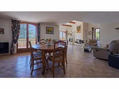 vente maison 4 pièces 155 m² manosque (04100)