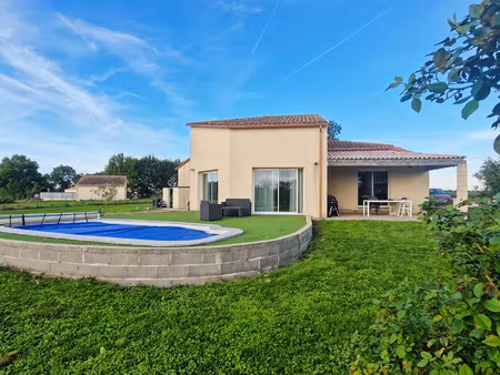 maison à vendre archingeay 5 pièce(s) 131m2 244 000€