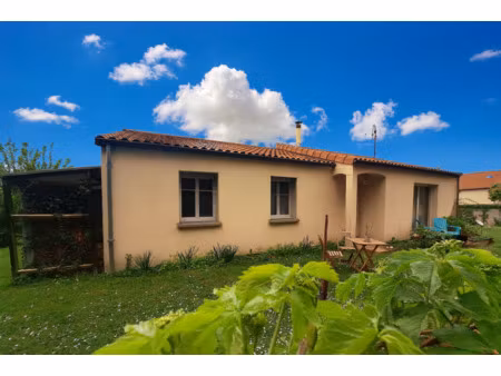 plain-pied 2001  3 chambres  garage et jardin – sèvres-anxaumont