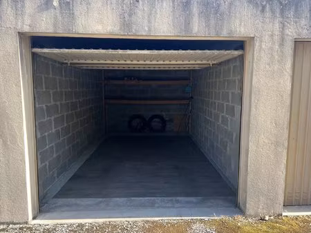 garage valence - chateauvert box fermé