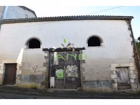 grange à rénover en plein coeur de bussière badil