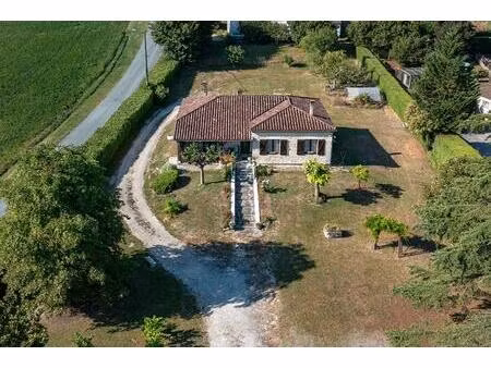 belle maison en pierre entre monflanquin et cancon