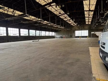 location commerce 3283 m² à chambray-lès-tours (37170)