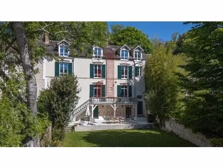 montigny sur loing - proche fontainebleau - propriete bourgeoise xx de 247m² - bords de lo