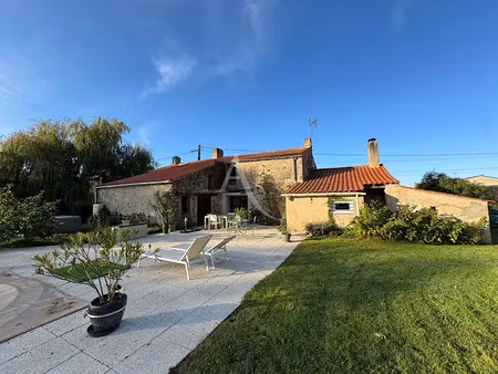 vente maison 7 pièces 180 m² à la chapelle-hermier (85220)  499 000 €