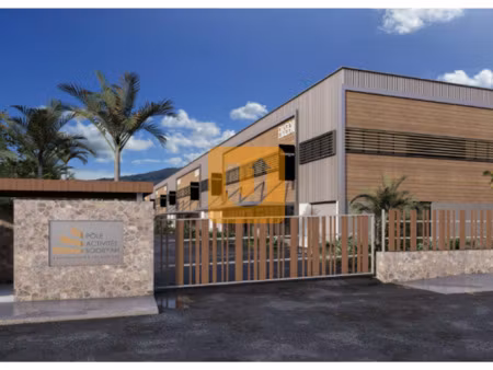 local d'exception de 450m2 a la possession