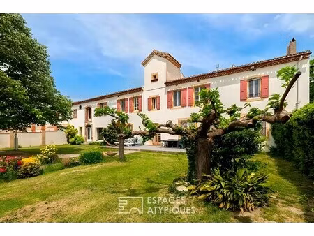 maison de luxe à vendre à mas-saintes-puelles