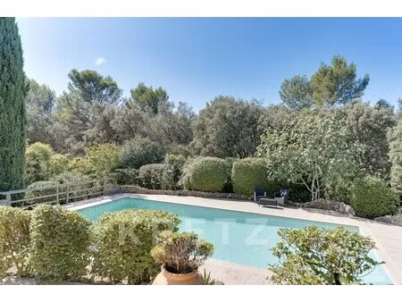 maison de luxe à vendre à saint-marc-jaumegarde