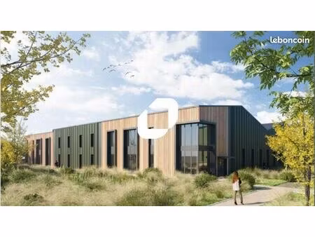 local d'activité 9 367 m²