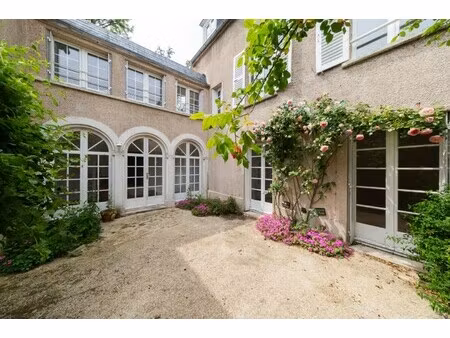 maison de luxe à vendre à marnes-la-coquette