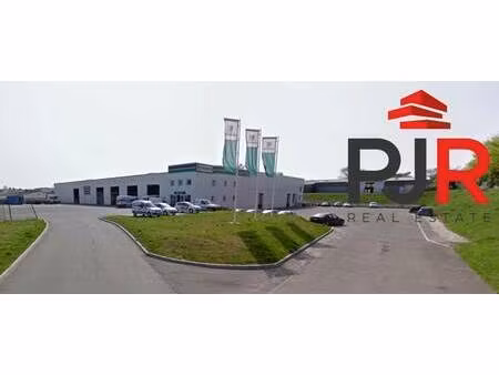 local d'activités à vendre