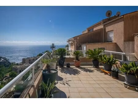 appartement d’exception au dernier étage avec terrasse  jardin privatif et vue mer – proch