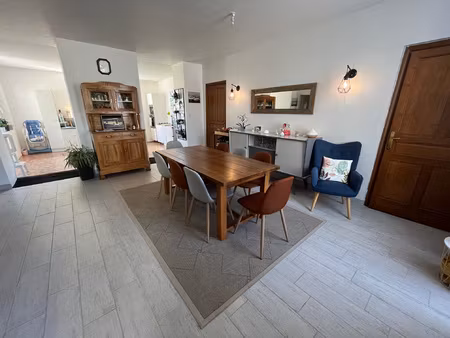 maison de bourg à combrée