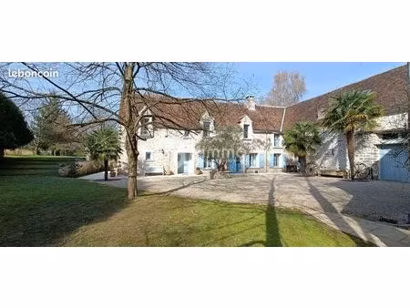 maison 9 pièces 281 m²