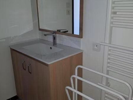 location appartement 3 pièces 57 m² à sorgues (84700)