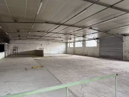 local d'activités à louer