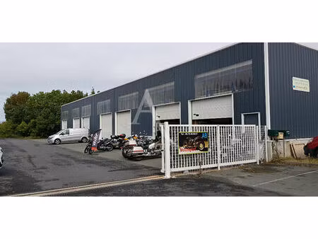 parking / box rochefort 53 m2