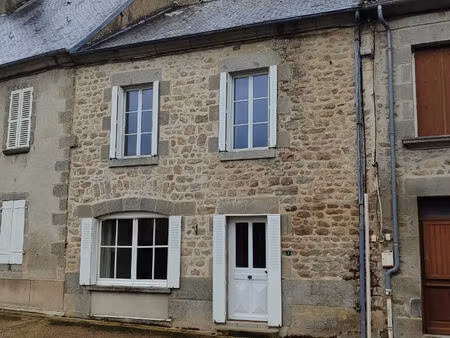 maison de bourg en pierres