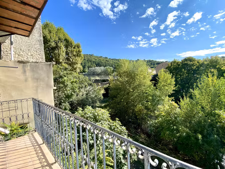 mollans centre - belle maison de village avec balcon