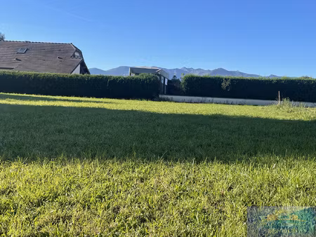 terrain constructible et viabilisé1403 m2