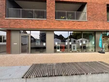 nieuwbouw handelsruimte van 82 m² in het centrum van hamme