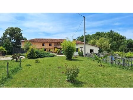 a vendre sur le secteur de masseube: charmante maison de caractè