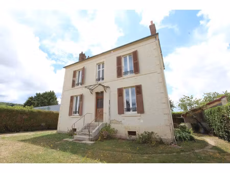 maison pleine de charme à pougues-les-eaux