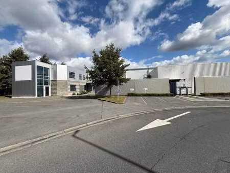 instapklare bedrijfsruimte met kantoren  magazijn en ruim...