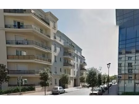 location stationnement  m² t- à le bourget  80 €