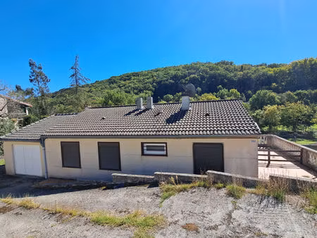 a vendre maison plain pied / 3 chambres / jardin / garage