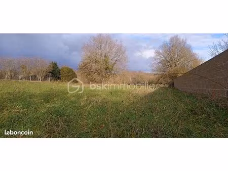 terrain 570 m² crotelles