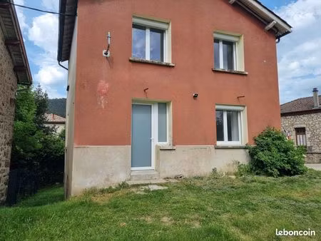 maison de village 3 pièces 64 m²