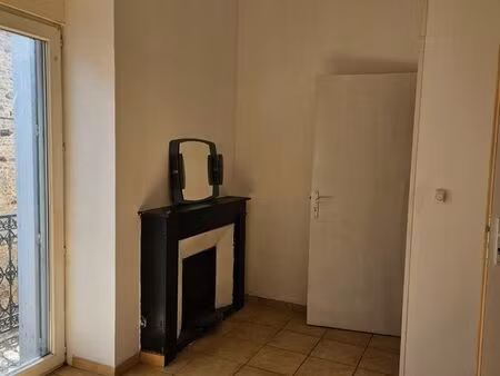 besseges appartement 3 pieces 1er etage