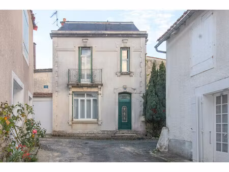 maison à vendre à dampierre-sur-boutonne (17470) - charente-maritime