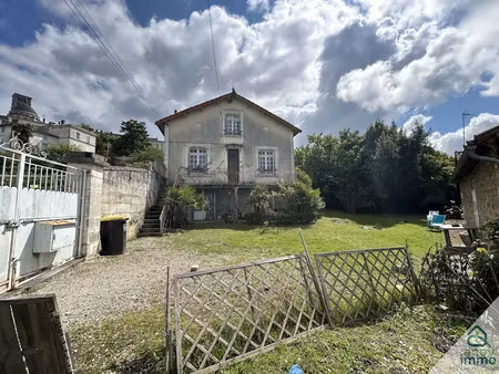 vente maison 7 pièces 200 m² à angouleme (16000)  296 000 €