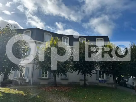 local professionnel a louer