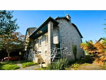 maison 10 pièces de 240 m2