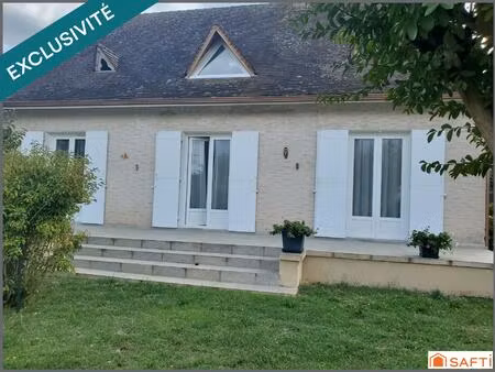 très jolie maison de 4 chambres sur terrain clos