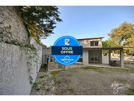 ensemble immobilier à st genis laval + de 8% de rendement brut