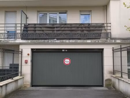 garage / parking