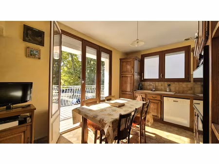 maison de village 3 chambres avec balcon et double garage