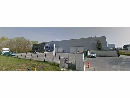location local d'activités compans 2 448 m²