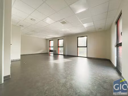 plateau à usage de bureaux quartier koening - bretteville sur odon 90 m2