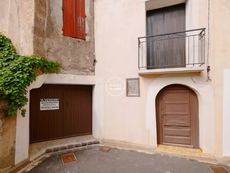 pomérols  centre historique  deux maisons mitoyennes  dont u