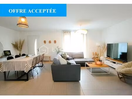 pavillon de 91 m² à loiron